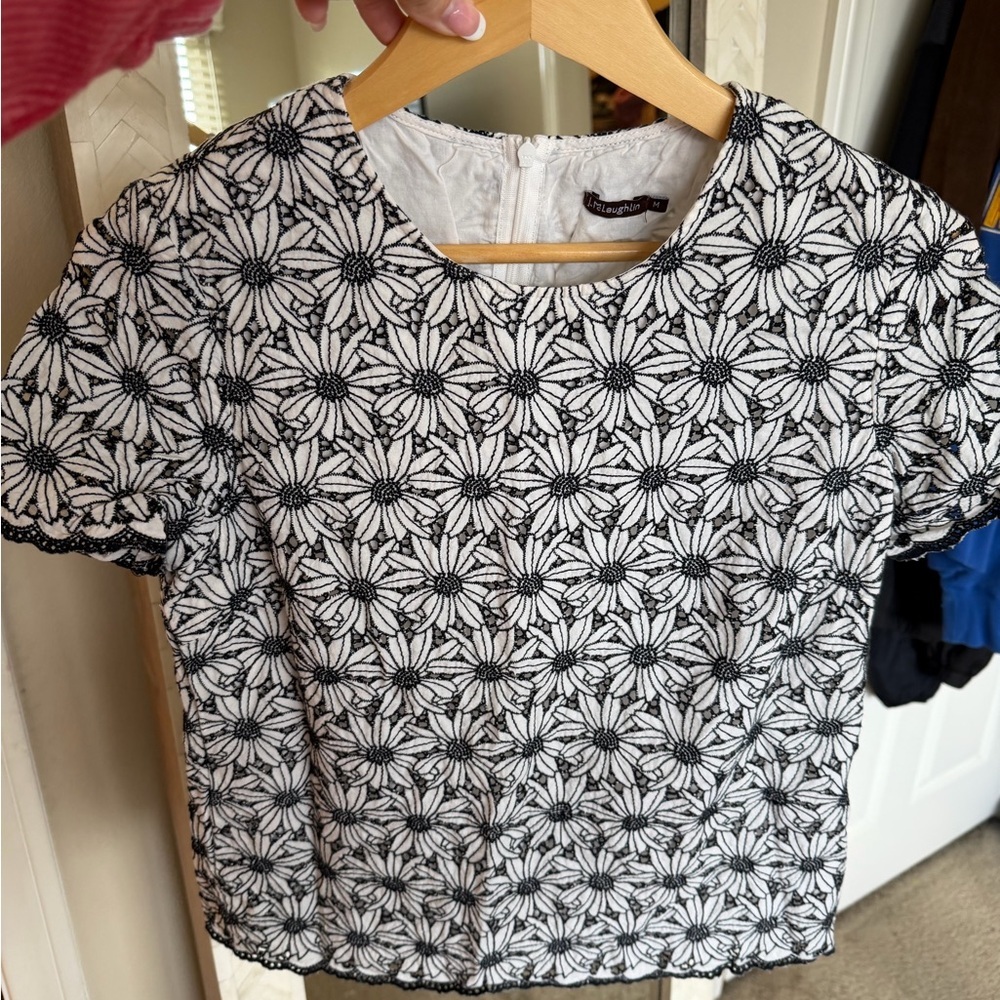 J. McLaughlin Black and White Floral Blouse 100% Cotton - Picture 3 of 6